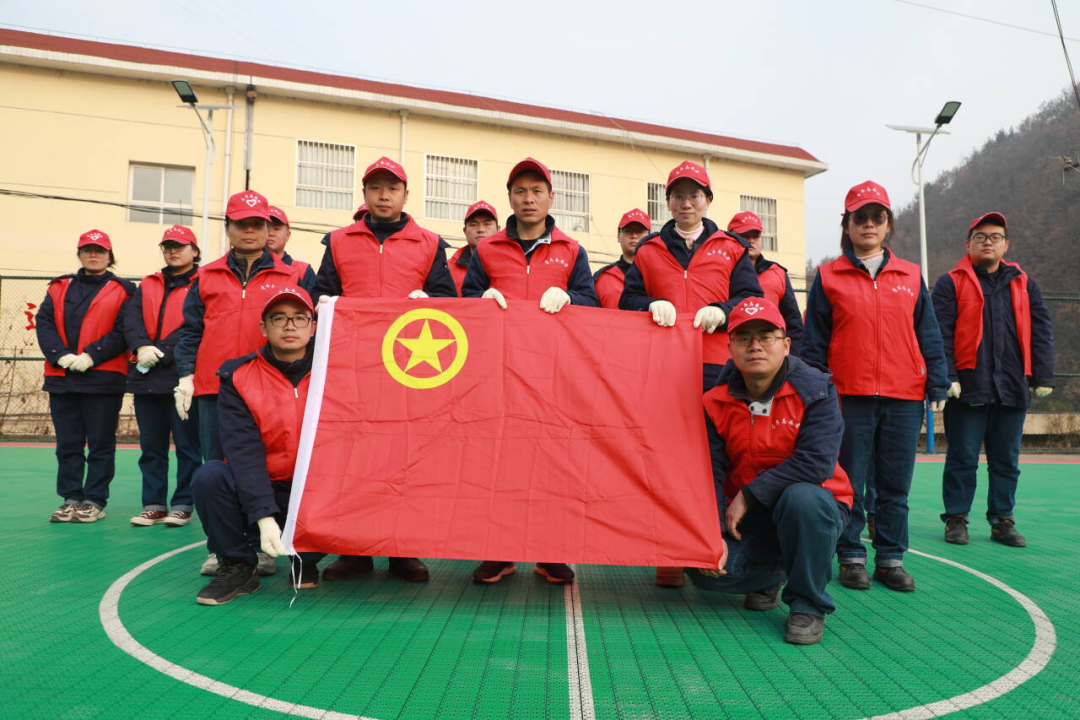 傳承雷鋒精神 做新時代雷鋒